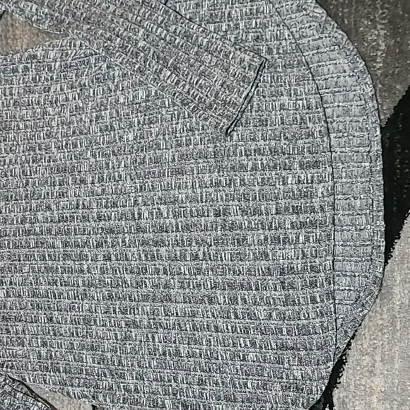 BUCKLE DAYTRIP CUT-OUT CRISS-CROSS LONG-SLEEVE SHIRT - Picture 6 of 14